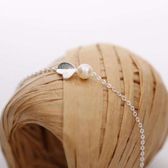 925 Sterling Silver Dainty Pearl Leaf Bracelet - Picture 3 of 3